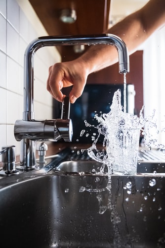 6 Compelling Reasons To Hire Professional Plumber For Water Leak Detection